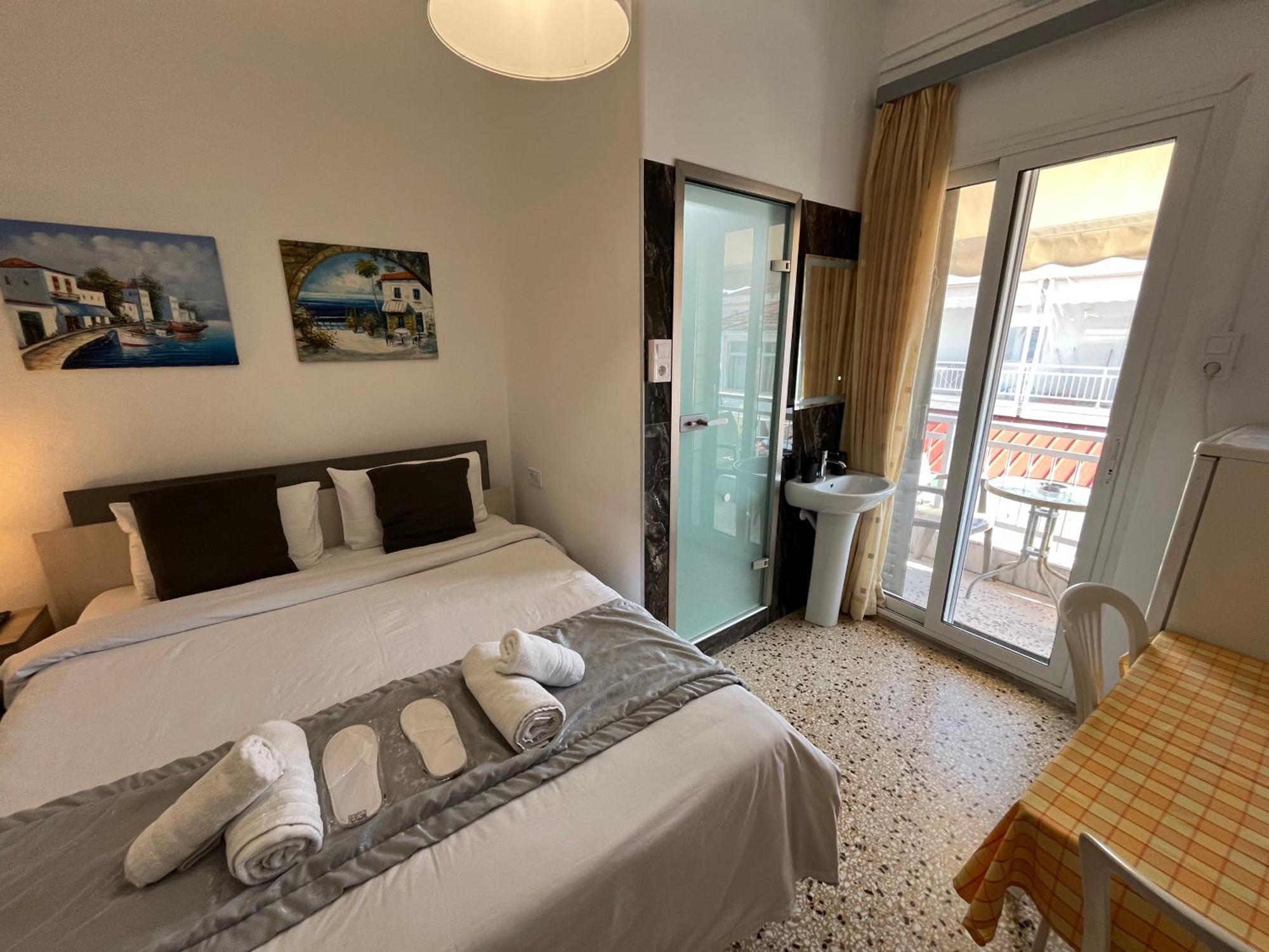 Sunset View Rooms 阿吉亚特拉萨 外观 照片